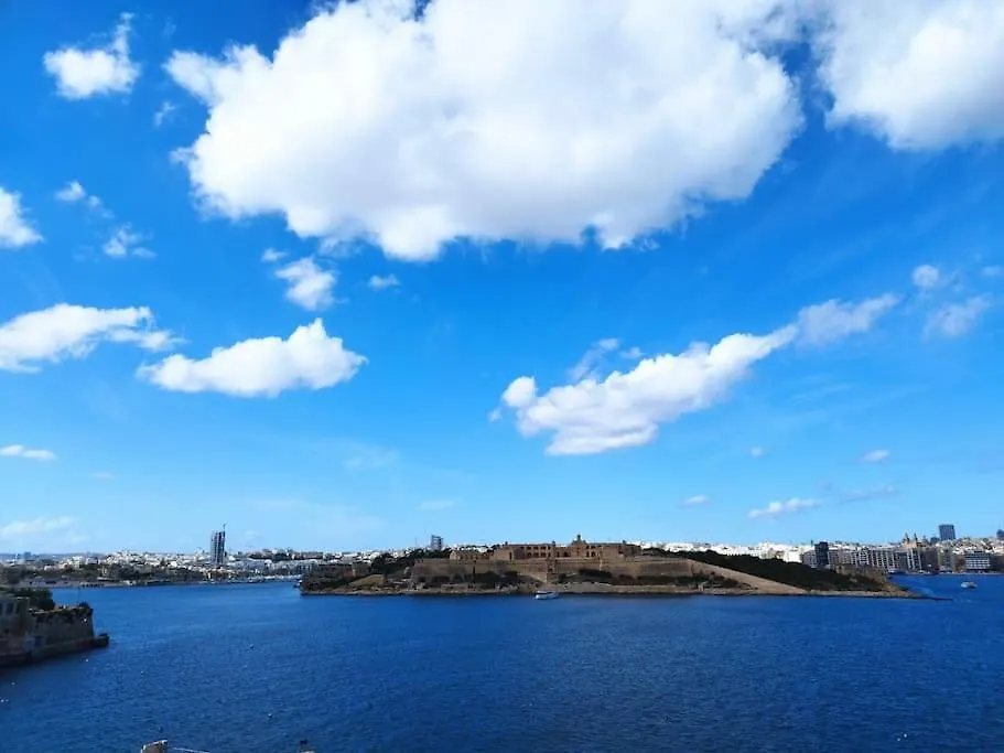 Tal-Munfuha- Centrally Located Space. Valletta